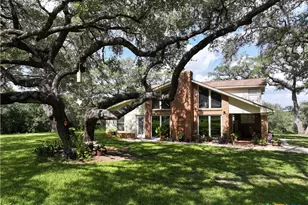 17901 S 87 N, Victoria, TX 77904 - Photo 4