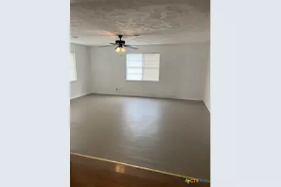 208 E Voelter Avenue, Killeen, TX 76541 - Photo 2