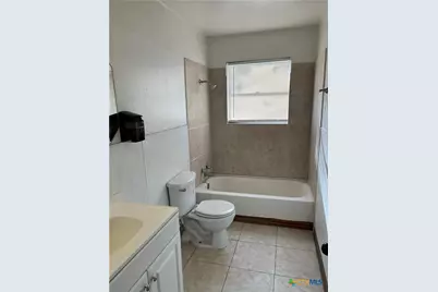 208 E Voelter Avenue, Killeen, TX 76541 - Photo 8