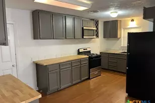 208 E Voelter Ave, Killeen, TX 76541 - Photo 4