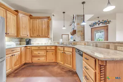 329 Sunrise Hills, Lampasas, TX 76550 - Photo 10