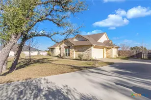 329 Sunrise Hills, Lampasas, TX 76550 - Photo 2