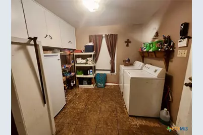 306 Dover Street, Victoria, TX 77905 - Photo 6