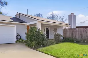 111 Avant Garde Dr, Victoria, TX 77901 - Photo 1