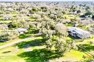 103 Forest View Dr, Victoria, TX 77905 - Photo 4