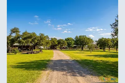 103 Forest View Drive, Victoria, TX 77905 - Photo 6