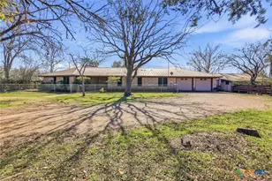 890 State Hwy 95, Yoakum, TX 77995 - Photo 24