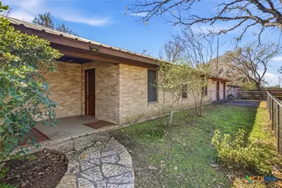 890 State Highway 95, Yoakum, TX 77995 - Photo 2