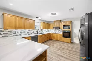 433 W Klein Rd, New Braunfels, TX 78130 - Photo 14