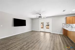 433 W Klein Rd, New Braunfels, TX 78130 - Photo 10