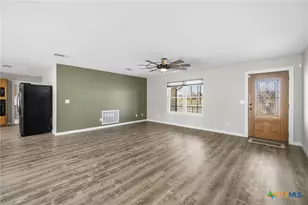 433 W Klein Rd, New Braunfels, TX 78130 - Photo 8