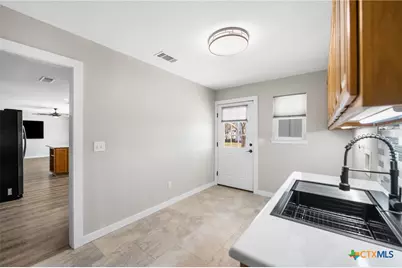 433 W Klein Road, New Braunfels, TX 78130 - Photo 18