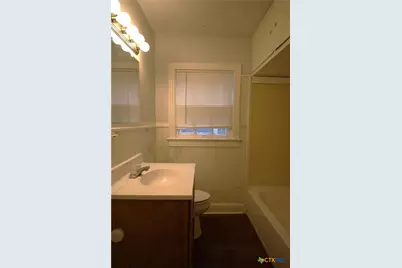 1109 Manor Drive, Victoria, TX 77901 - Photo 8