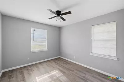 3901 Hiland Drive, Beverly Hills, TX 76711 - Photo 8