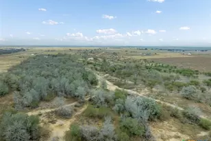 4025 Co Rd 284, Harwood, TX 78632 - Photo 40