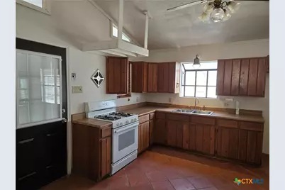 265 Sandy Oaks Drive, Seguin, TX 78155 - Photo 8