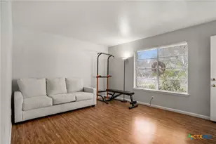 318 Craddock Ave, San Marcos, TX 78666 - Photo 6