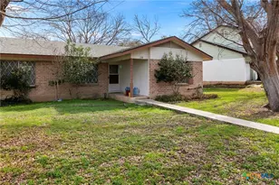 318 Craddock Ave, San Marcos, TX 78666 - Photo 2