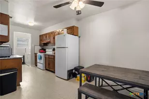 318 Craddock Ave, San Marcos, TX 78666 - Photo 10