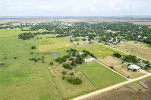 424 N Crawford Ln, Bartlett, TX 76511 - Photo 6