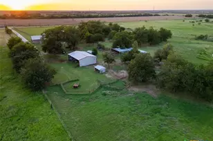 424 N Crawford Ln, Bartlett, TX 76511 - Photo 8