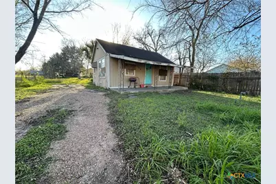 1109 E Power, Victoria, TX 77901 - Photo 2