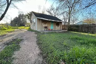 1109 E Power, Victoria, TX 77901 - Photo 2