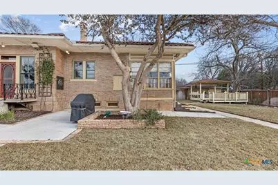 418 S Santa Clara Avenue, New Braunfels, TX 78130 - Photo 46