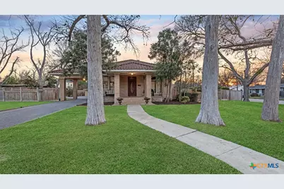 418 S Santa Clara Avenue, New Braunfels, TX 78130 - Photo 1