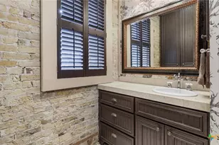 418 S Santa Clara Ave, New Braunfels, TX 78130 - Photo 34