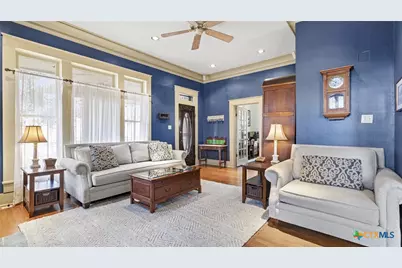 418 S Santa Clara Avenue, New Braunfels, TX 78130 - Photo 4