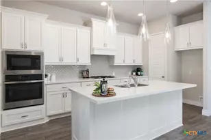 636 Vireos St, New Braunfels, TX 78132 - Photo 8