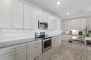 1819 Sadie Lark Ln, New Braunfels, TX 78130 - Photo 32