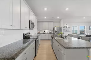 1819 Sadie Lark Ln, New Braunfels, TX 78130 - Photo 38