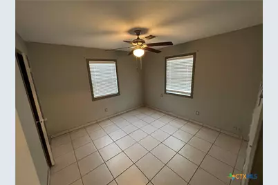705 E Hiller, Victoria, TX 77901 - Photo 20