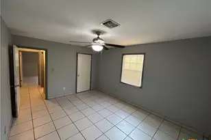 705 E Hiller, Victoria, TX 77901 - Photo 18