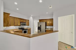 2219 Sun Chase Blvd, New Braunfels, TX 78130 - Photo 18