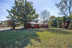 506 E Avenue T, Belton, TX 76513 - Photo 4