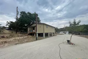 789 Regina Dr, Canyon Lake, TX 78133 - Photo 2