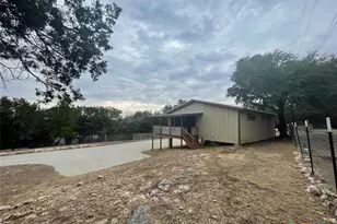 789 Regina Dr, Canyon Lake, TX 78133 - Photo 4