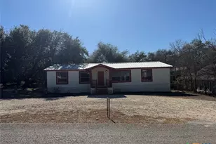 519 Royal Oak Dr, Canyon Lake, TX 78133 - Photo 2