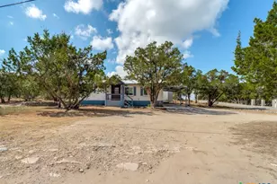 1351 Spitz Kegel View Dr, Canyon Lake, TX 78133 - Photo 4