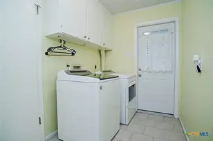 1551 Willow Creek Rd, Seguin, TX 78155 - Photo 14