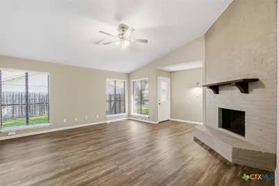 509 Ivanhoe Drive, Victoria, TX 77901 - Photo 12