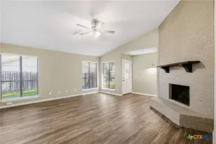 509 Ivanhoe Dr, Victoria, TX 77901 - Photo 12