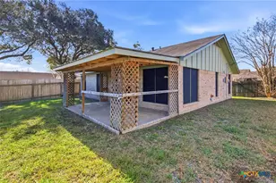 509 Ivanhoe Dr, Victoria, TX 77901 - Photo 8