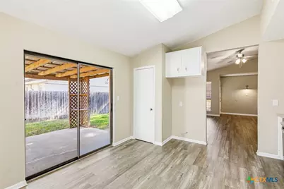 509 Ivanhoe Drive, Victoria, TX 77901 - Photo 14