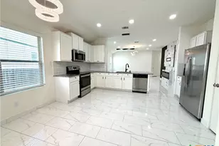 216 Star Pass, Jarrell, TX 76537 - Photo 6