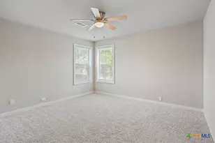 809 E 12th Ave, Belton, TX 76513 - Photo 18