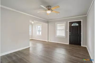 809 E 12th Avenue, Belton, TX 76513 - Photo 6